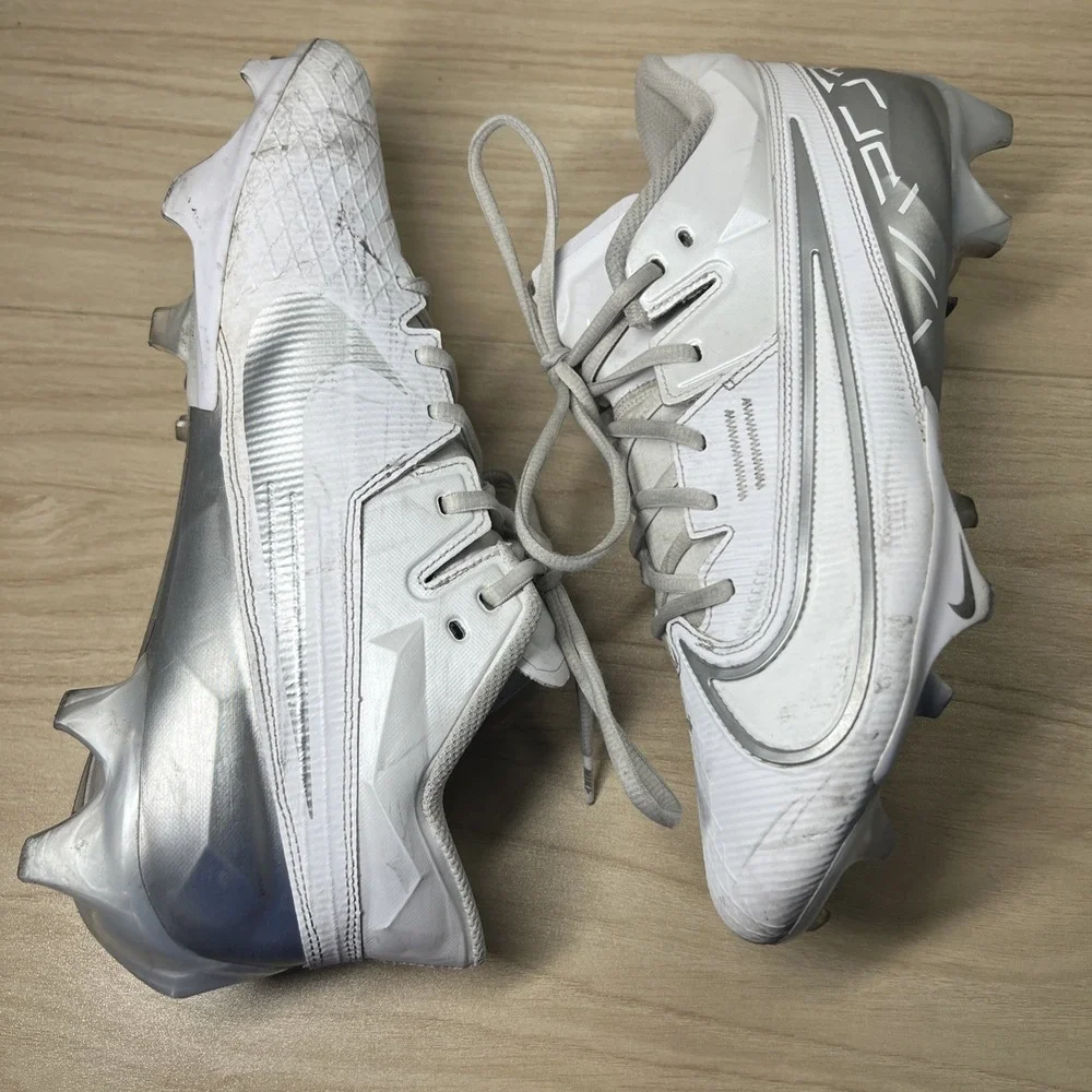 Nike Vapor Edge Elite‎ 360 2 size 11.5 Cleats White Metallic Silver. DA5457 101